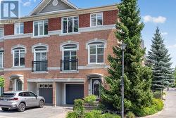 121 WEST VILLAGE PRIVATE  Ottawa, ON K1Z 1C9