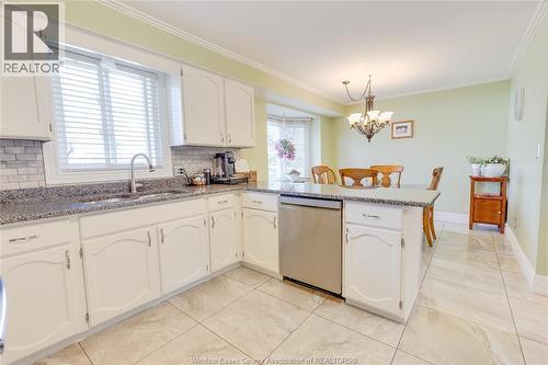 503 Regent, St. Clair Beach, ON - Indoor Photo Showing Kitchen