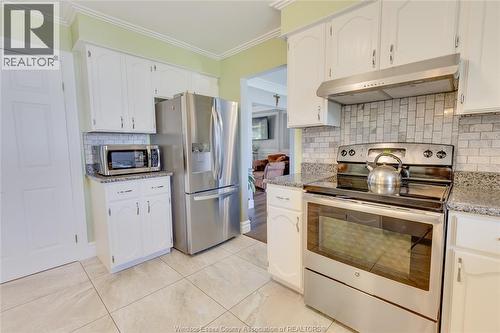 503 Regent, St. Clair Beach, ON - Indoor Photo Showing Kitchen