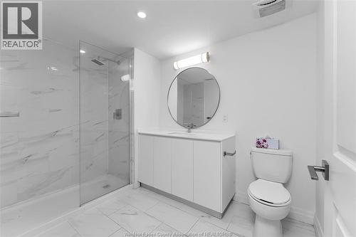 3290 Stella Crescent, Windsor, ON - Indoor Photo Showing Bathroom