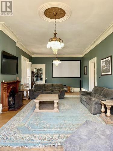 388 Durham Road E, West Grey, ON - Indoor