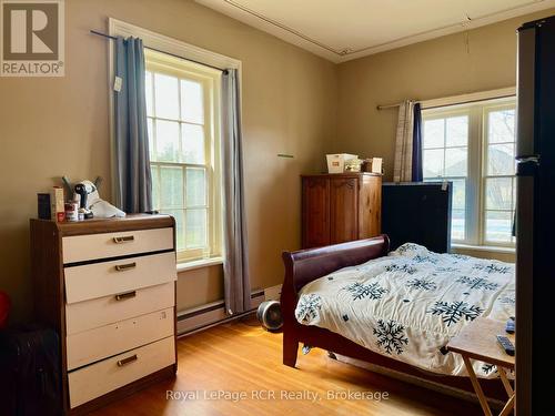388 Durham Road E, West Grey, ON - Indoor Photo Showing Bedroom
