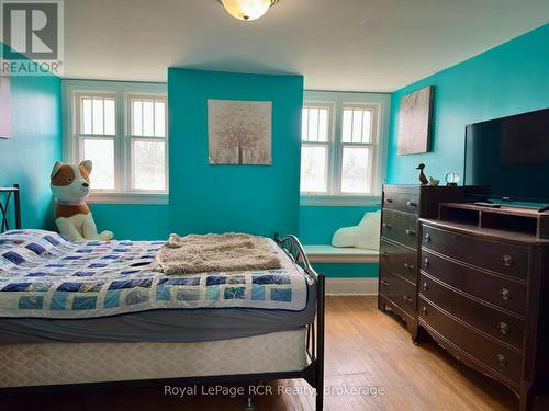 388 Durham Road E, West Grey, ON - Indoor Photo Showing Bedroom
