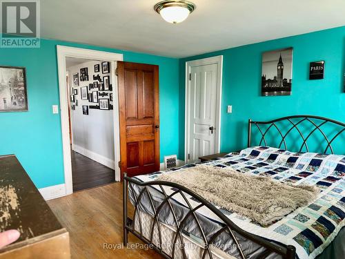 388 Durham Road E, West Grey, ON - Indoor Photo Showing Bedroom