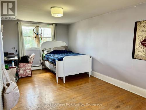 388 Durham Road E, West Grey, ON - Indoor Photo Showing Bedroom