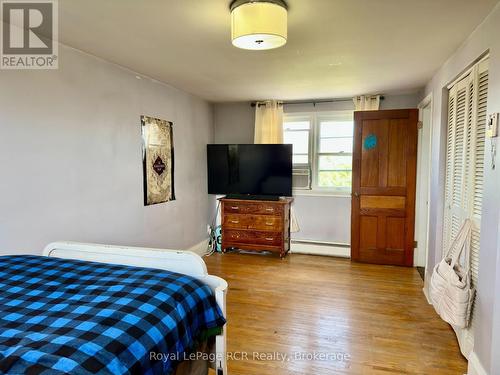 388 Durham Road E, West Grey, ON - Indoor Photo Showing Bedroom