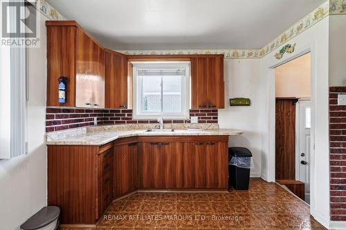 529 Anthony Street, Cornwall, ON - Indoor Photo Showing Kitchen