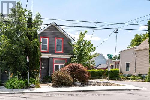 18 PINE STREET  Kingston (East Of Sir John A. Blvd), ON K7K 1W1