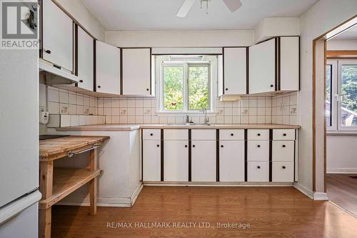 4 Crestview Road, King, ON - Indoor Photo Showing Kitchen