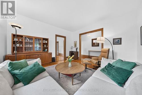 22 Sophia Street, Centre Wellington (Elora/Salem), ON - Indoor Photo Showing Living Room
