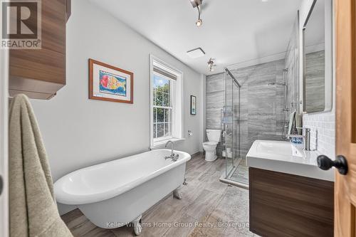 22 Sophia Street, Centre Wellington (Elora/Salem), ON - Indoor Photo Showing Bathroom