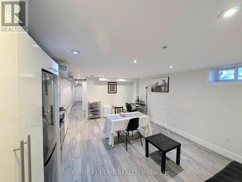 5 - 189 SHERIDAN AVENUE , Toronto, Ontario M6H 3M5 5