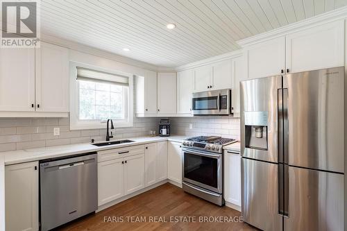 27 Poplar Crescent, Ramara, ON - Indoor Photo Showing Kitchen