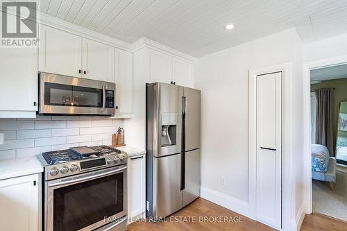 27 Poplar Crescent, Ramara, ON - Indoor Photo Showing Kitchen