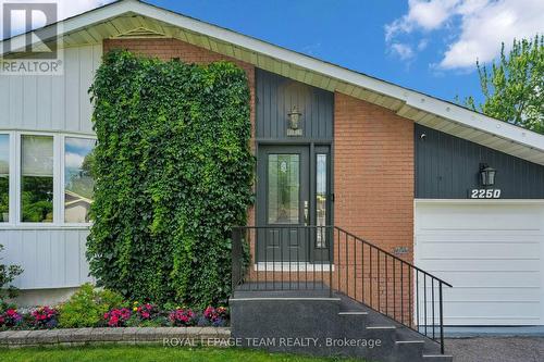 2250 Urbandale Drive, Ottawa, ON - Outdoor With Exterior