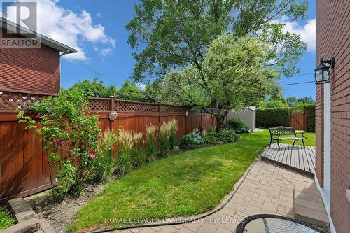 2250 Urbandale Drive, Ottawa, ON - Outdoor