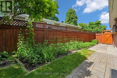 2250 Urbandale Drive, Ottawa, ON - Outdoor