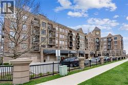 5327 UPPER MIDDLE Road Unit# 404 Burlington, ON L7L 0E9