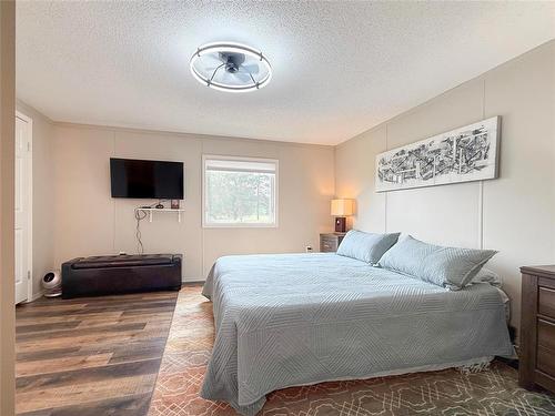 37 Eagle Way, Brandon, MB - Indoor Photo Showing Bedroom