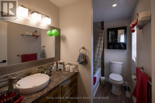 24 Perth Street, Rideau Lakes, ON - Indoor Photo Showing Bathroom