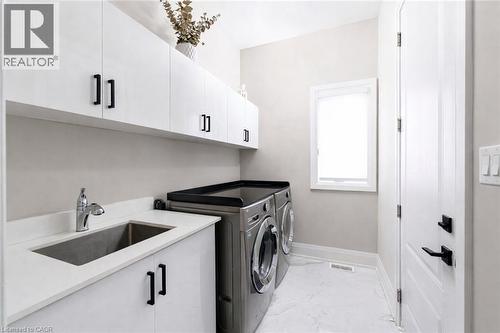 175 Burloak Drive W, Oakville, ON - Indoor Photo Showing Laundry Room
