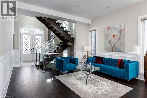 175 Burloak Drive W, Oakville, ON - Indoor Photo Showing Living Room