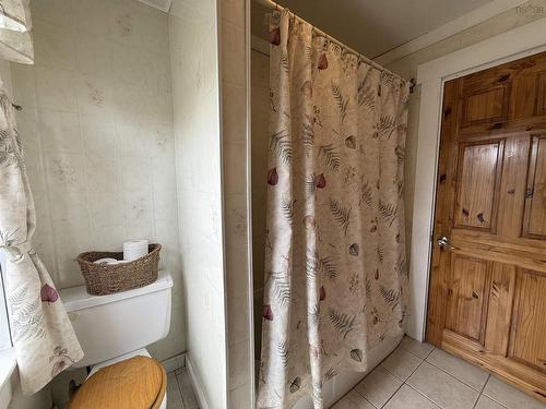 22 Hogg Lane, Sheet Harbour, NS - Indoor Photo Showing Bathroom