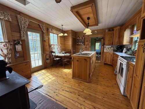 22 Hogg Lane, Sheet Harbour, NS - Indoor Photo Showing Kitchen