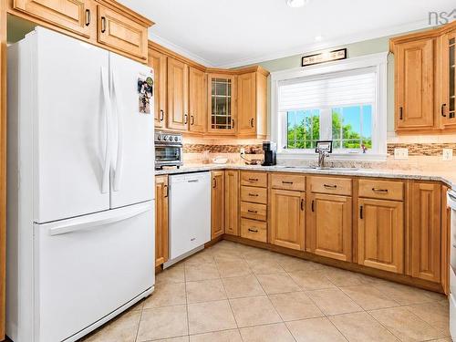 12 Beckwith                Berwick, Ns, Berwick, NS - Indoor Photo Showing Kitchen