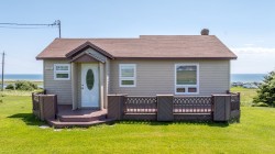 22 Ch. de la Pointe-à-Marichite  Les Îles-De-La-Madeleine, QC G4T 0G3