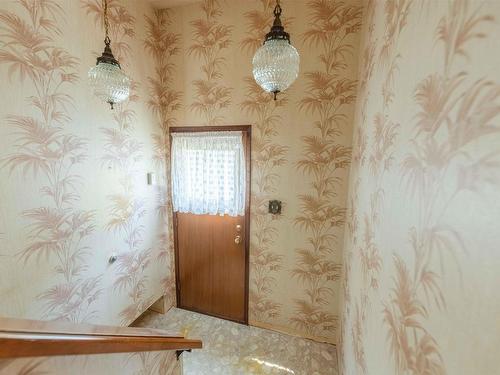 283 Carl Avenue E, Thunder Bay, ON - Indoor Photo Showing Bathroom