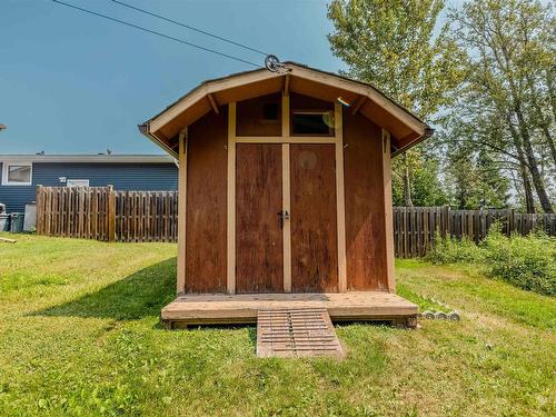 283 Carl Avenue E, Thunder Bay, ON - Outdoor