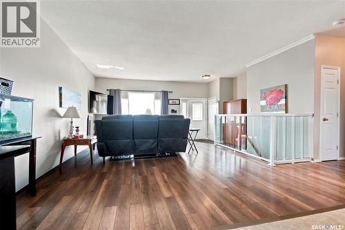 618 Deer Court, Warman, SK - Indoor Photo Showing Living Room