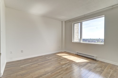 Master Bedroom - 2009-650 Rue Jean-D'Estrées, Montréal (Ville-Marie), QC - Indoor Photo Showing Other Room