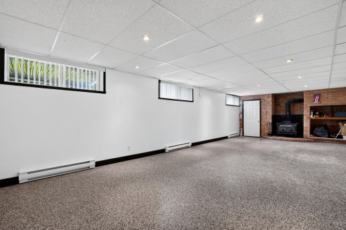 Salle familiale - 14 Rue Henri, Saint-Esprit, QC - Indoor Photo Showing Other Room