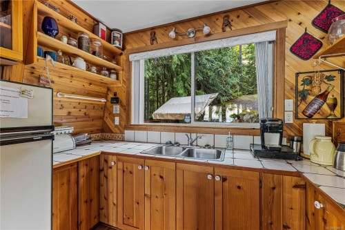 7 Baikie Dr, Campbell River, BC 