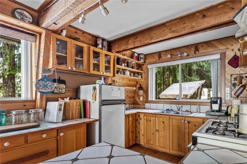 7 Baikie Dr, Campbell River, BC 