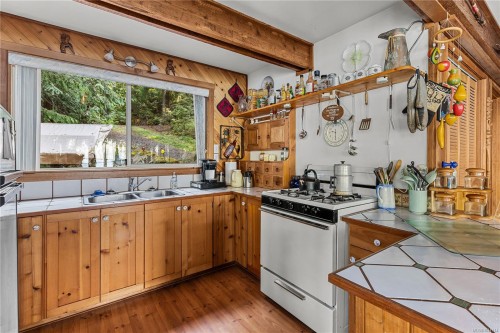 7 Baikie Dr, Campbell River, BC 