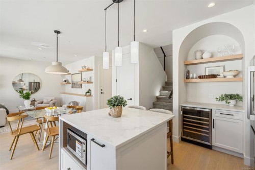 830 Blackbird Pl  Langford, BC V9B 6H4
