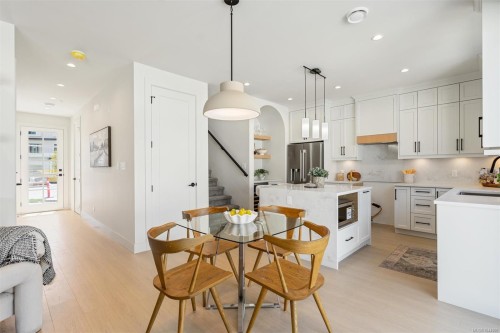 830 Blackbird Pl, Langford, BC - Indoor