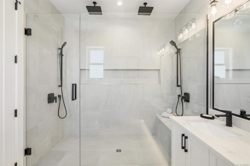 830 Blackbird Pl, Langford, BC - Indoor Photo Showing Bathroom