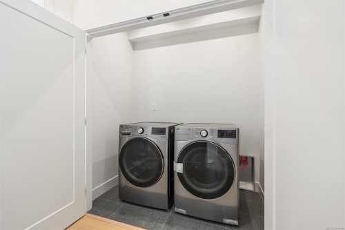 830 Blackbird Pl, Langford, BC - Indoor Photo Showing Laundry Room