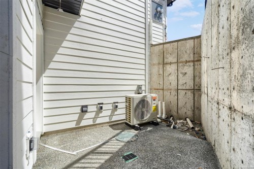 830 Blackbird Pl, Langford, BC - Outdoor With Exterior