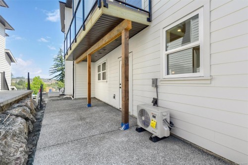 830 Blackbird Pl, Langford, BC - Outdoor With Exterior