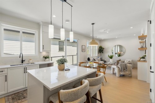 830 Blackbird Pl, Langford, BC - Indoor Photo Showing Kitchen With Double Sink With Upgraded Kitchen