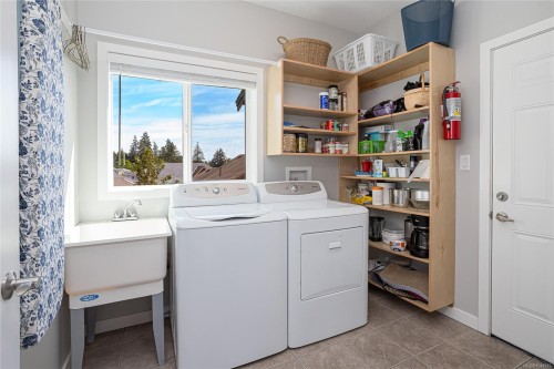 614 Cornerstone Close, Langford, BC 