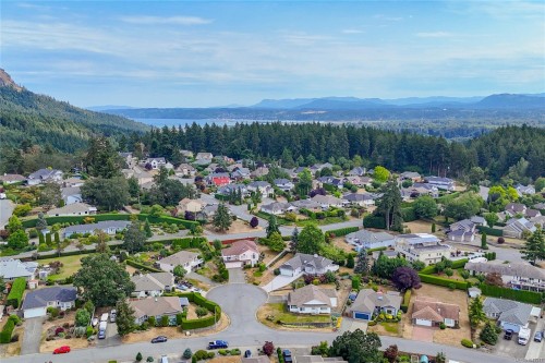 6113 Denali Dr, Duncan, BC 