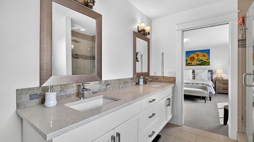 2425 Tallus Heights Drive, West Kelowna, BC - Indoor Photo Showing Bathroom