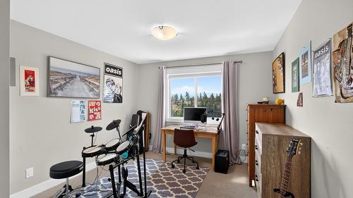 2425 Tallus Heights Drive, West Kelowna, BC - Indoor Photo Showing Other Room