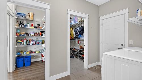 2425 Tallus Heights Drive, West Kelowna, BC - Indoor Photo Showing Other Room